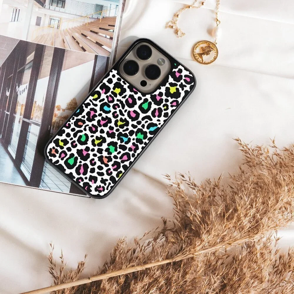 Leopard Phone Cover – iPhone 16, 15 Pro, Galaxy S25, S24, S24 Ultra, Pixel 9 XL